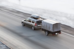 geschwindigkeit mit anhänger auf autobahn